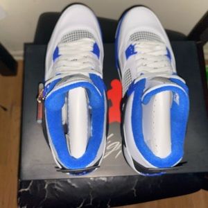 Jordan 4 Motorsports
Motorsports (2017)